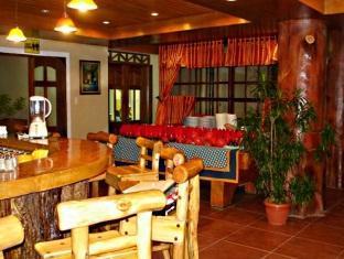 White Beach Resort Bar & Restaurant Puerto Galera Esterno foto