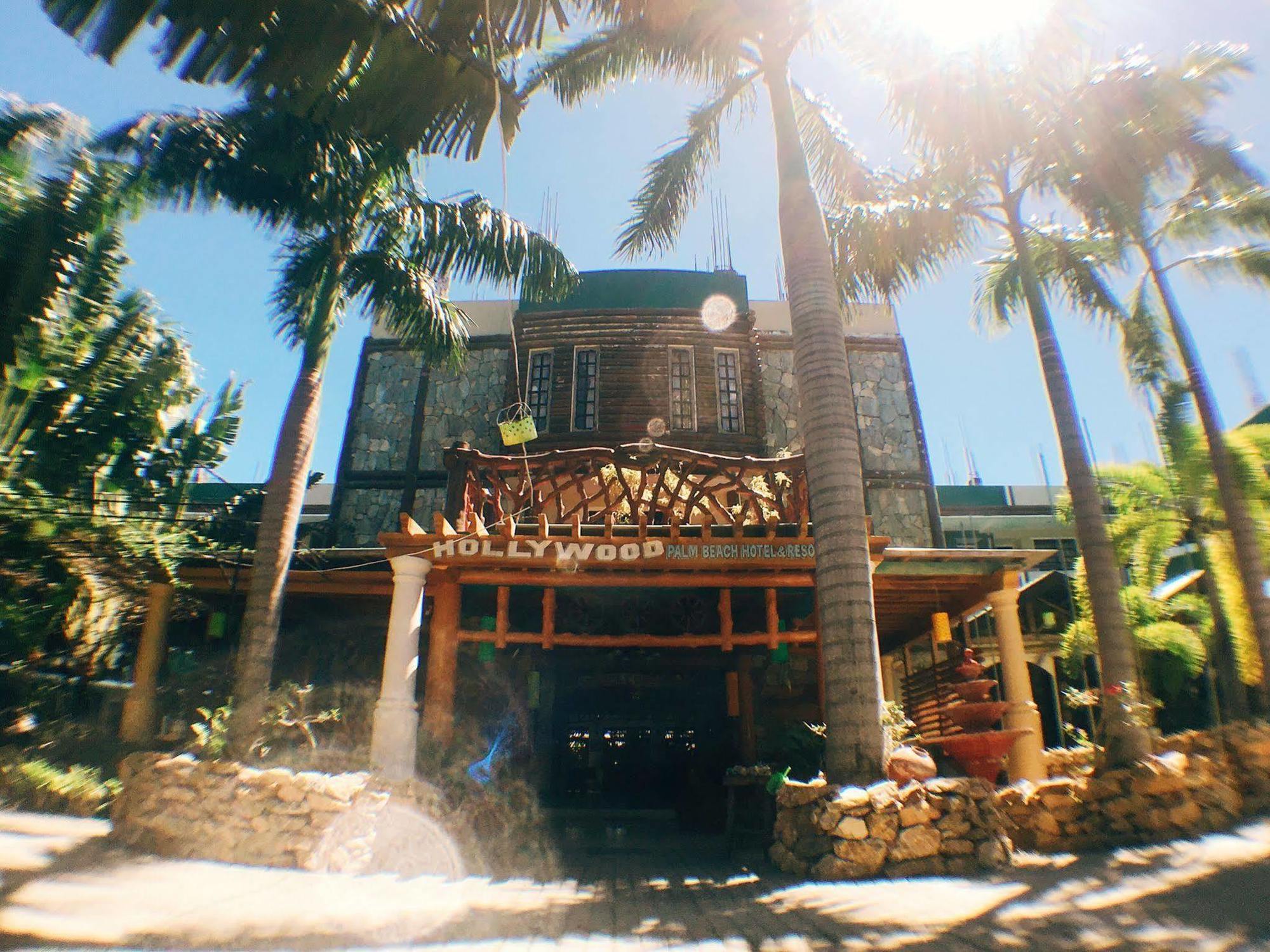 White Beach Resort Bar & Restaurant Puerto Galera Esterno foto